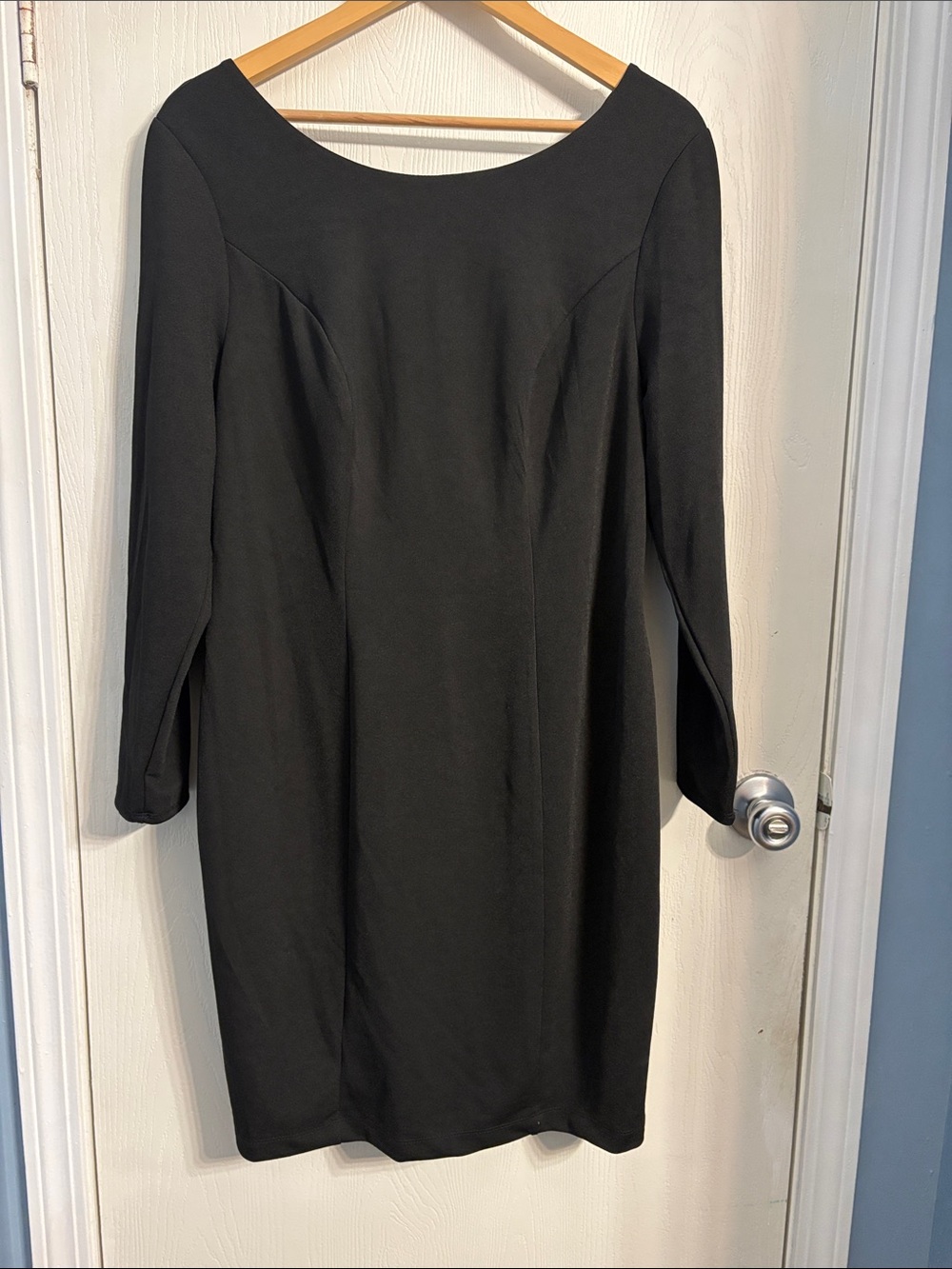 Emerald Sundae Black Long Sleeve Scoop Neck Sheath Dress - Classic Fit